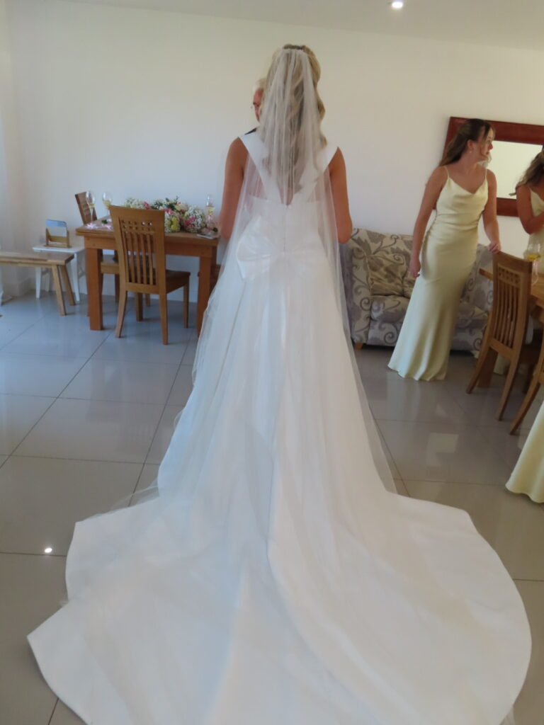 Veil looked stunning in the back view