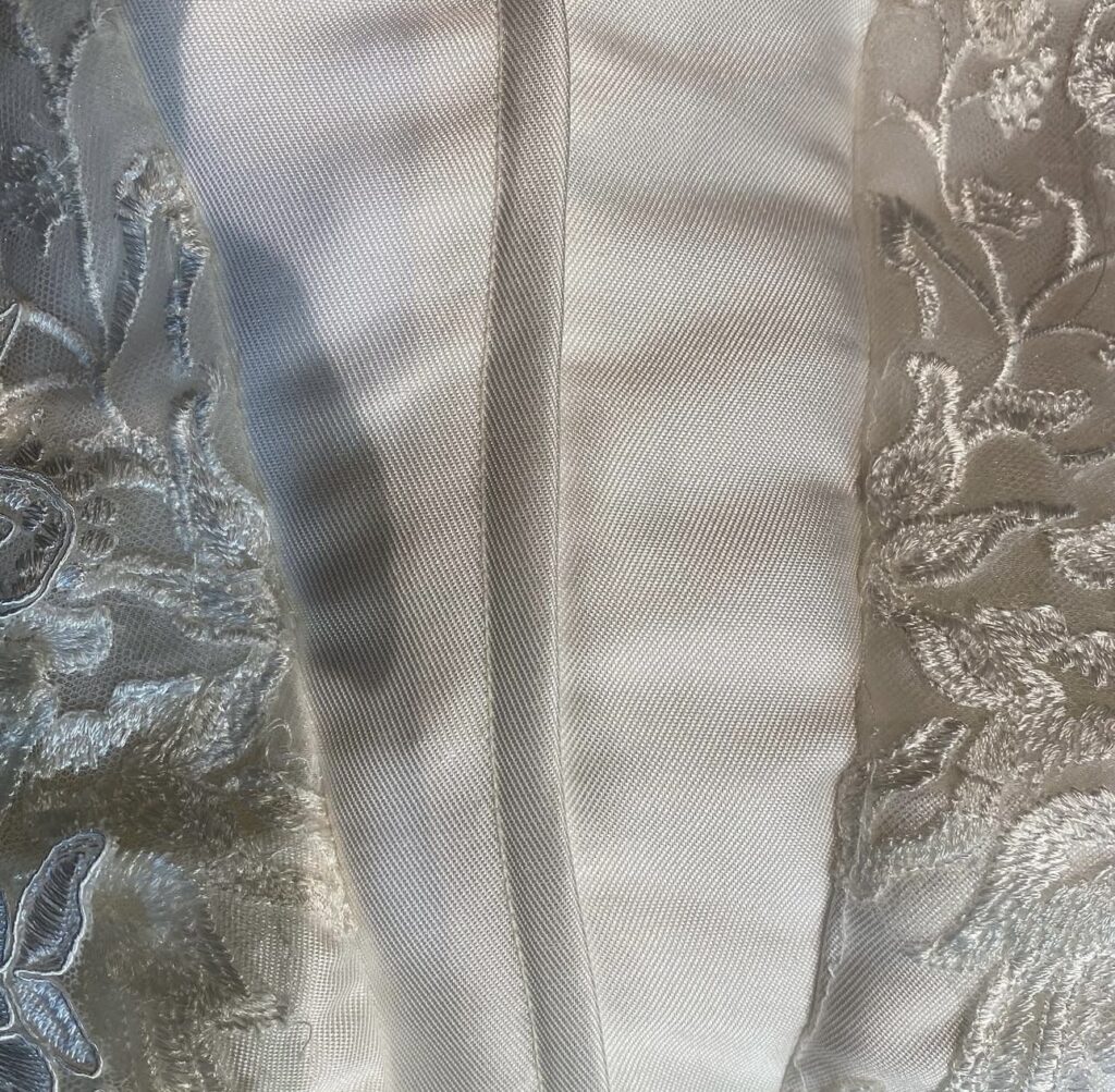 Wedding Dress Resized 4–5 Sizes not with tie back 