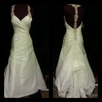 hidden loop and button wedding dress bustle for lace bridal dresses