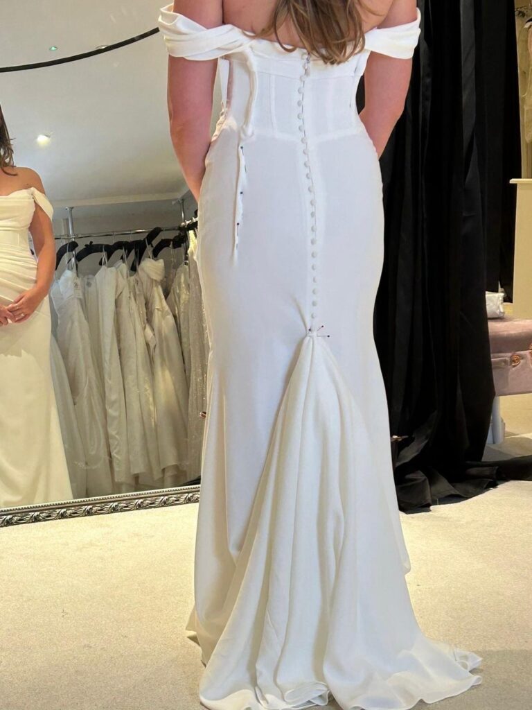 first fitting at the Aurora bride boutique 