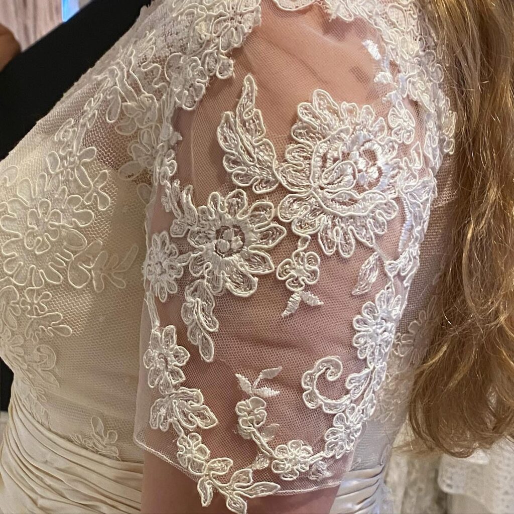 Illusion neckline with half sleeves