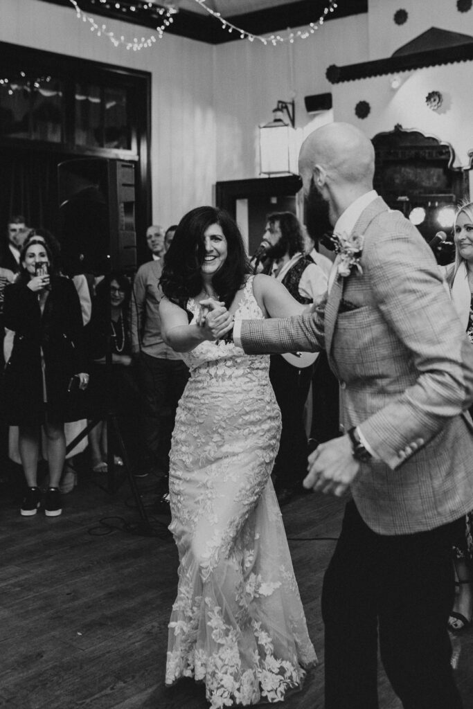 dance 1st bride and groom