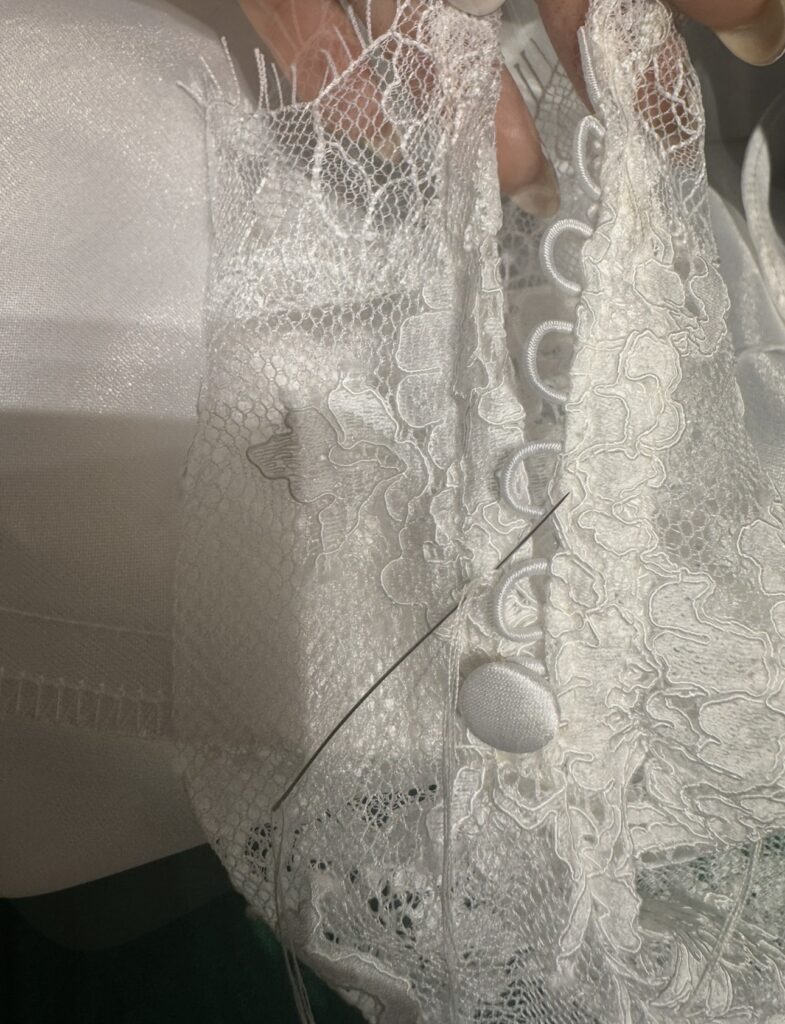 chantilly lace adjusted to perfect gloves
