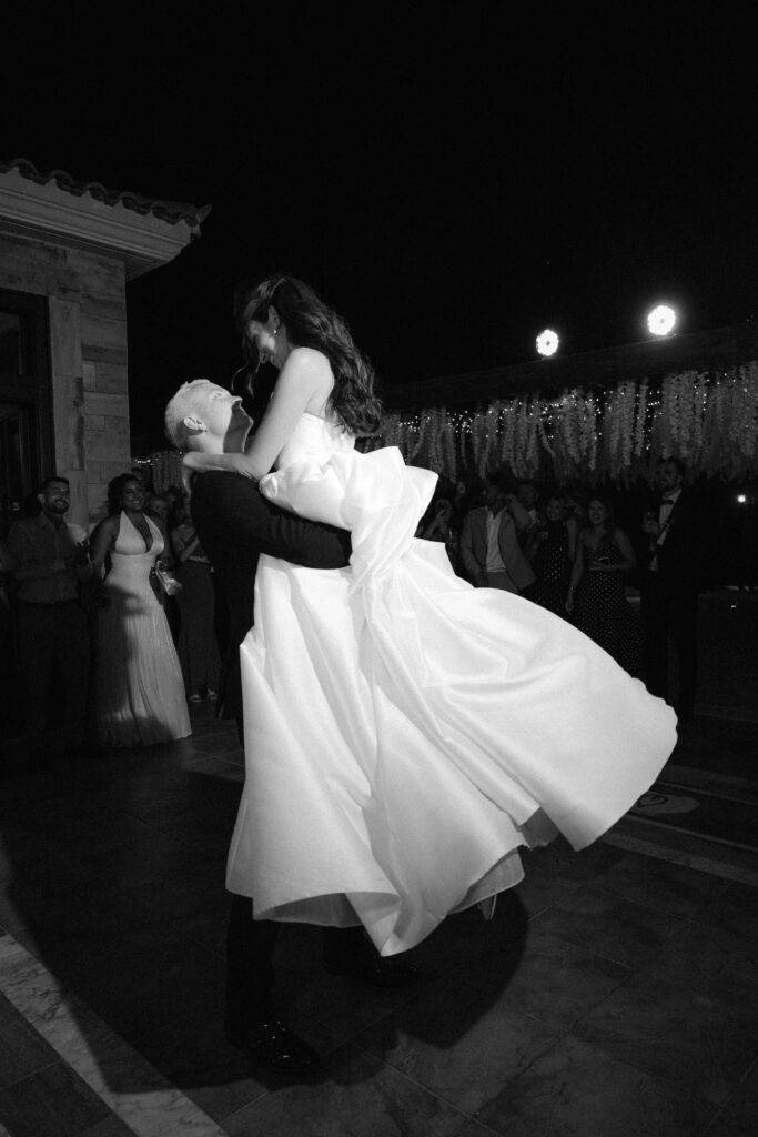 dance with 7 point American bustle up