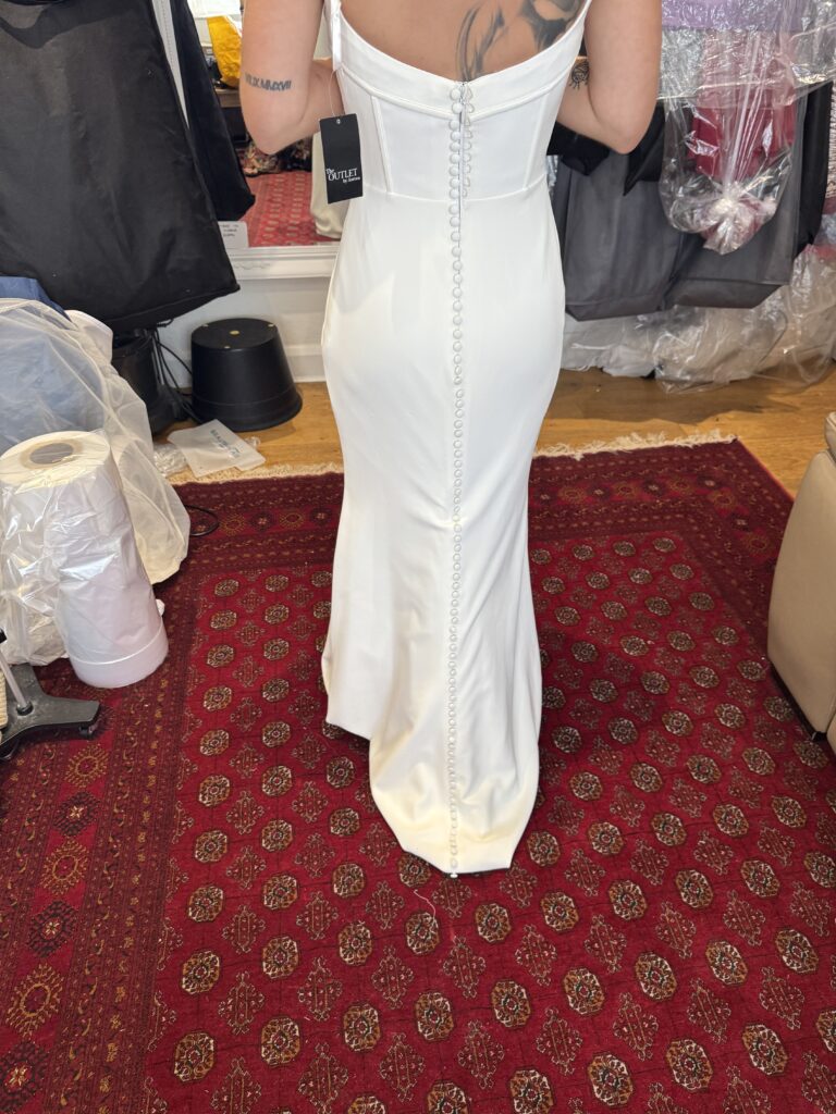 The bustle i made to suit the look was a Three point ballroom bustle 